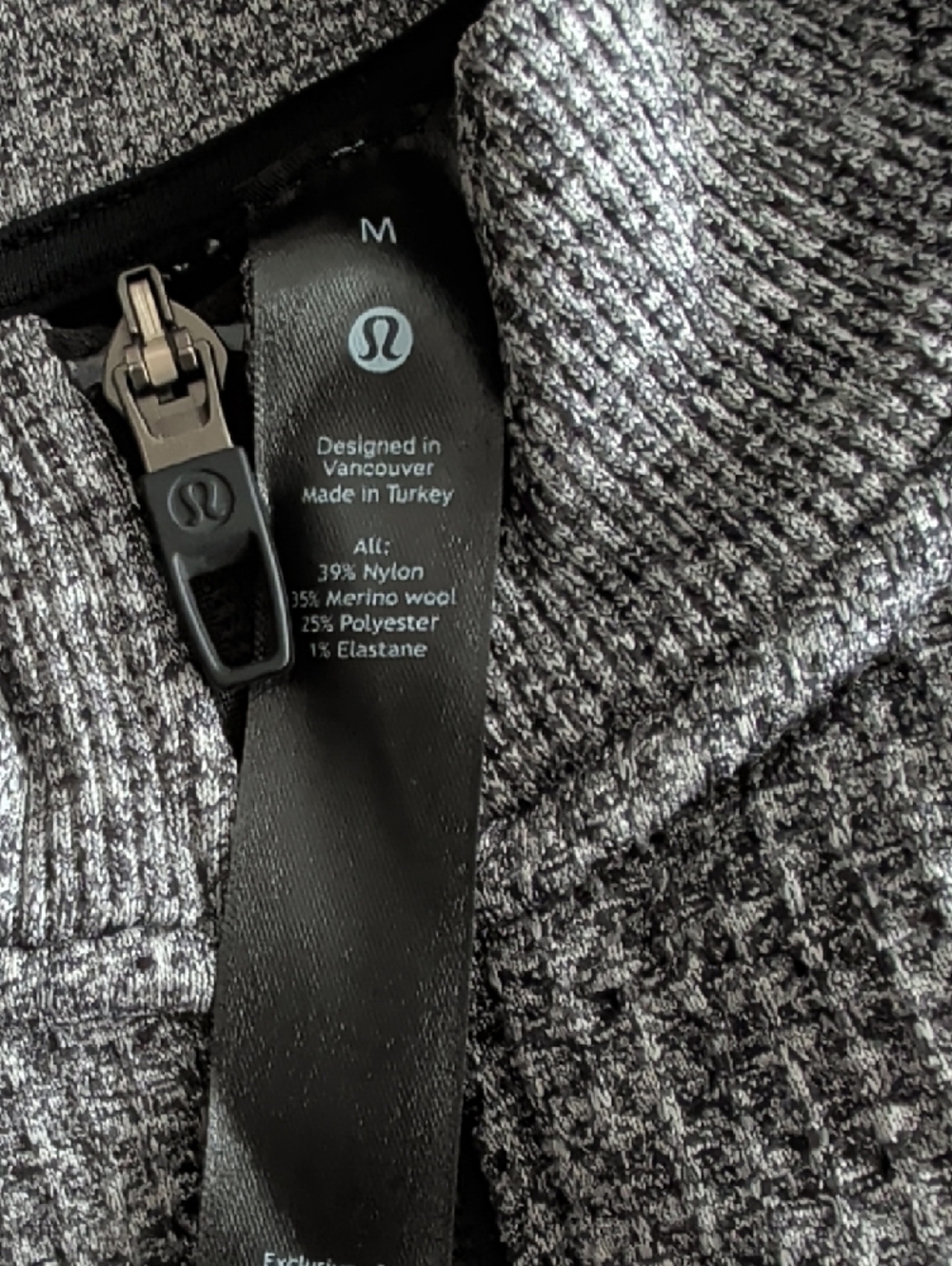 lululemon Men's Full-Zip Engineered Warmth Jacket - Picture 3 of 4